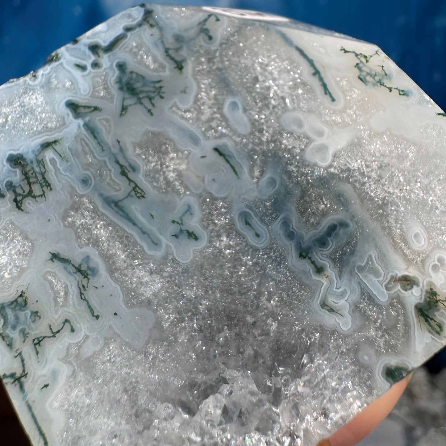 Moss Agate Cube – Corner-Standing • 0.405 kg