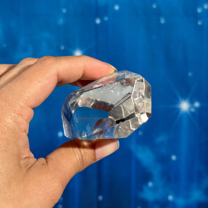 Clear Quartz Free Form – 0.173 kg