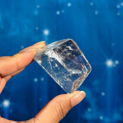 Clear Quartz Free Form – 0.085 kg