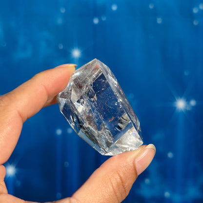 Clear Quartz Free Form – 0.085 kg