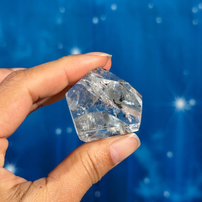 Clear Quartz Free Form – 0.085 kg