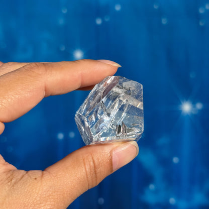 Clear Quartz Free Form – 0.085 kg
