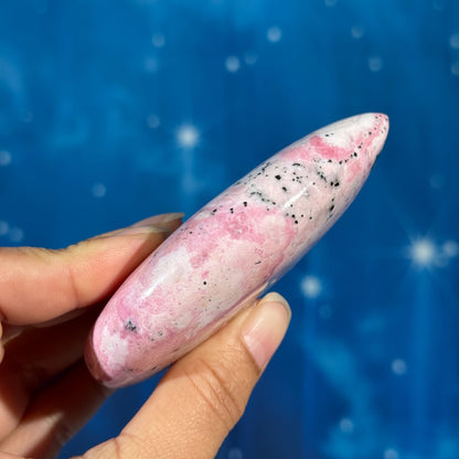 Rhodonite Free Form – 0.238 kg