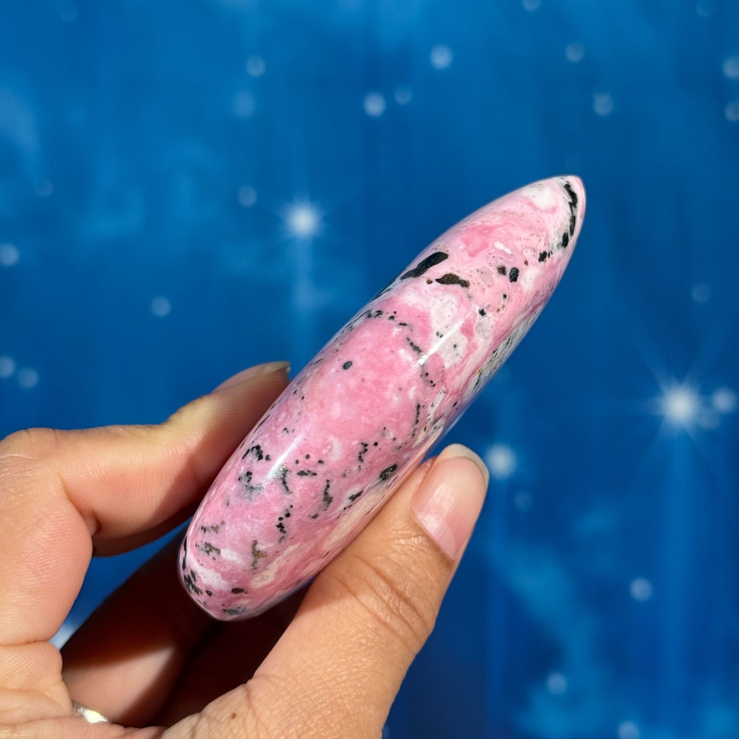 Rhodonite Free Form – 0.238 kg