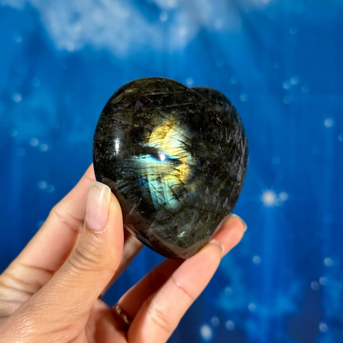 Labradorite Heart – Extremely Flashy • 0.360 kg
