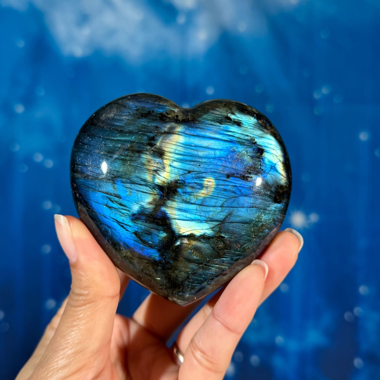 Labradorite Heart – Extremely Flashy • 0.360 kg