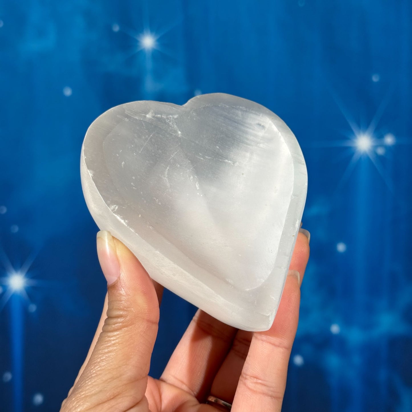 Satin Spar Bowl – Heart-shaped • 0.281 kg