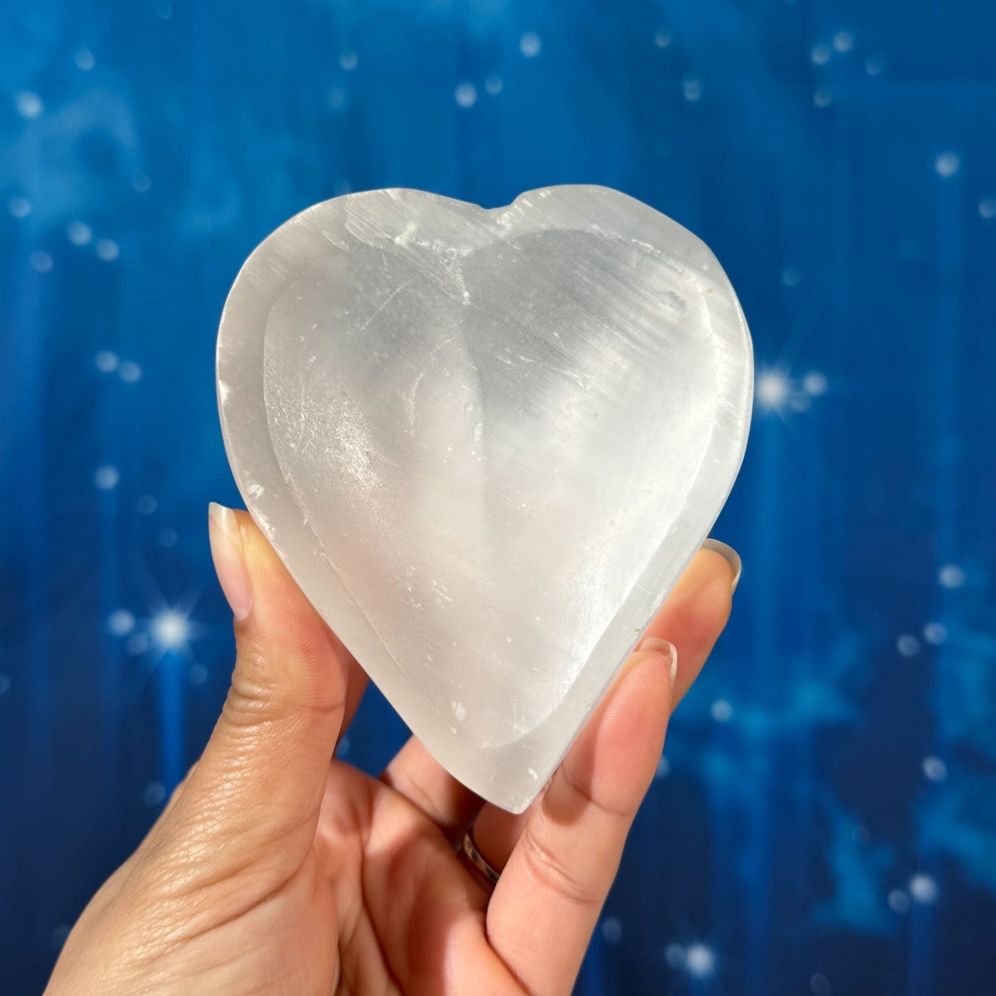 Satin Spar Bowl – Heart-shaped • 0.281 kg