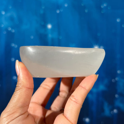 Satin Spar Bowl – Heart-shaped • 0.281 kg
