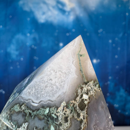 Moss Agate Druzy Tower – 1.089 kg