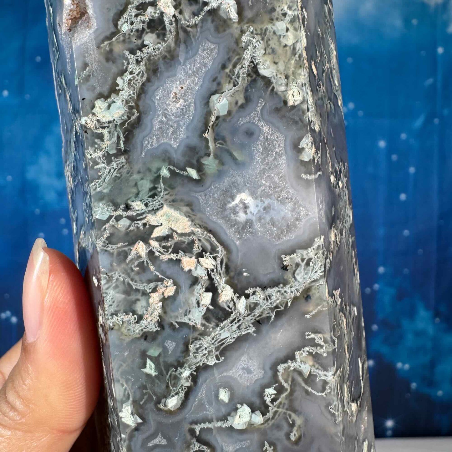 Moss Agate Druzy Tower – 1.089 kg