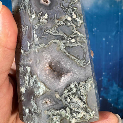 Moss Agate Druzy Tower – 1.089 kg