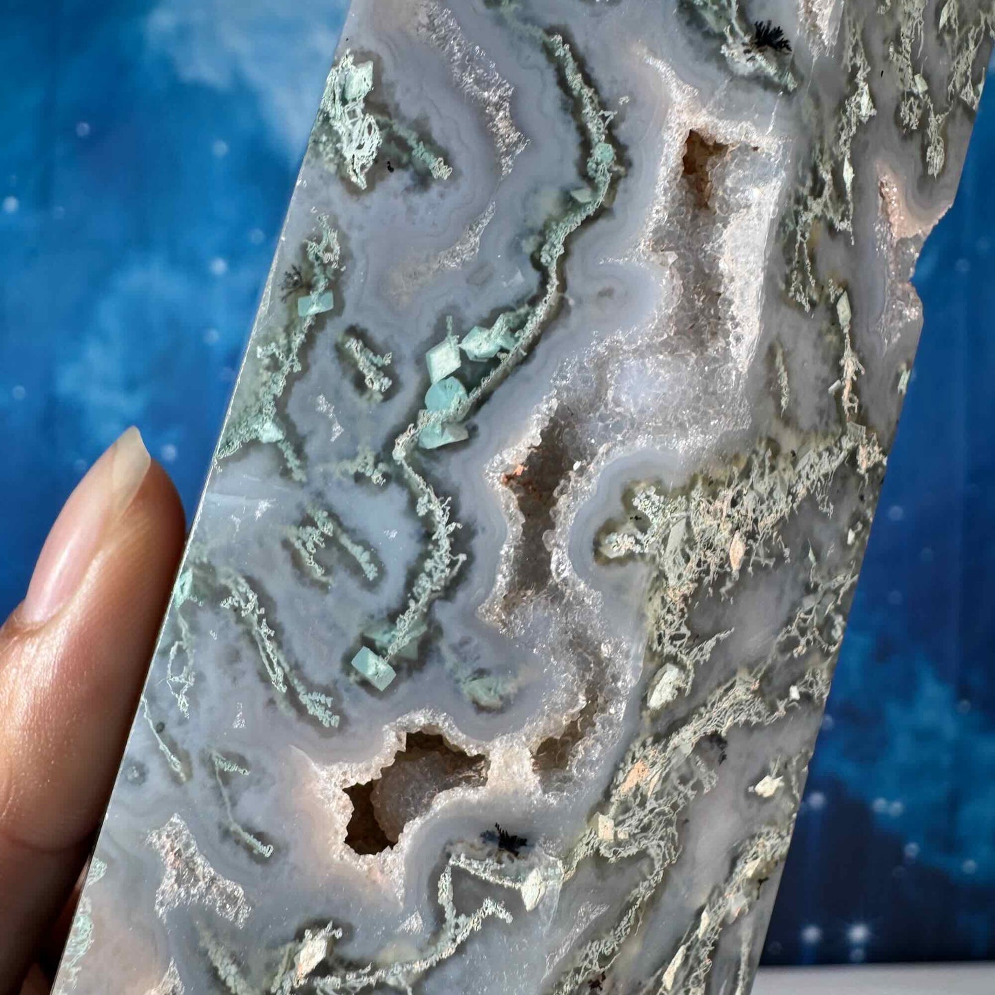 Moss Agate Druzy Tower – 1.089 kg