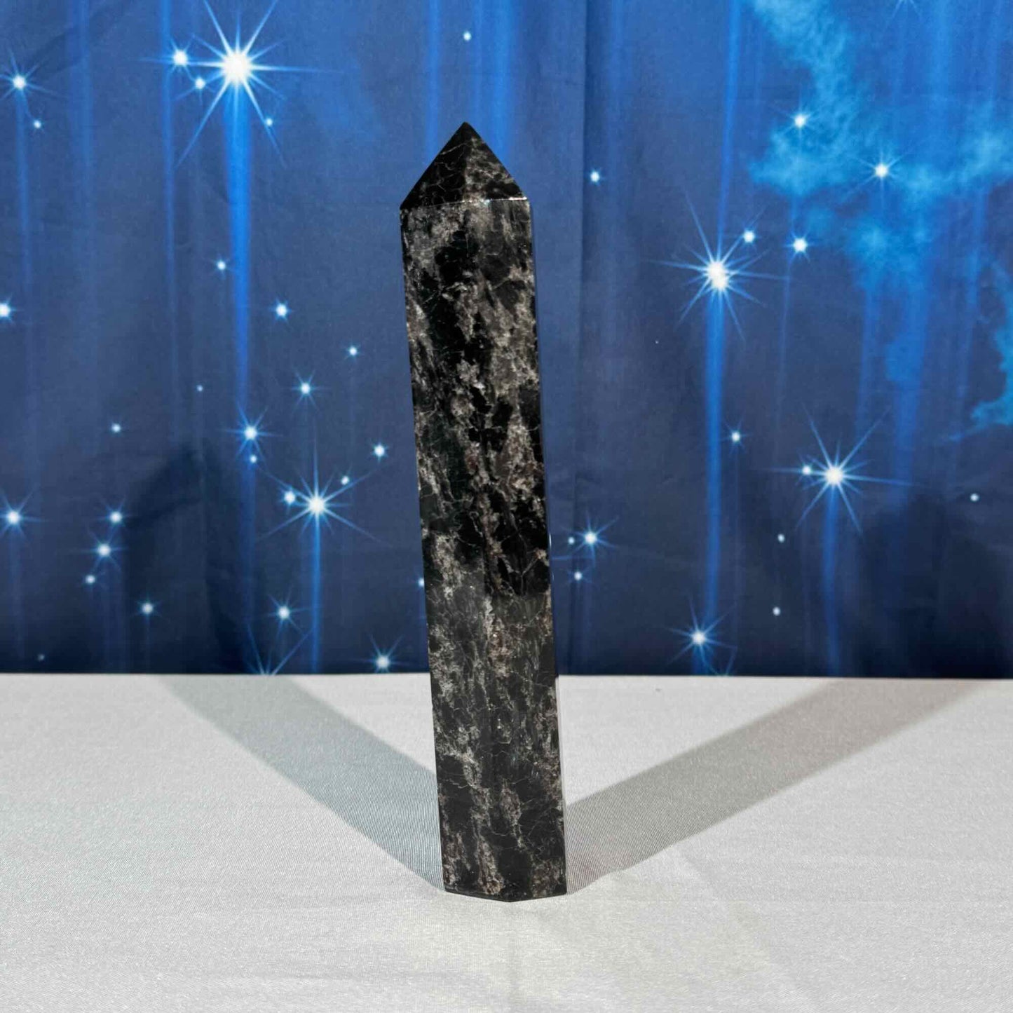 Arfvedsonite Tower – 0.731 kg