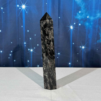 Arfvedsonite Tower – 0.731 kg