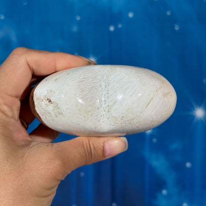 Scolecite Heart – 0.454 kg