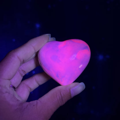 Pink Mangano Calcite Heart – 0.125 kg