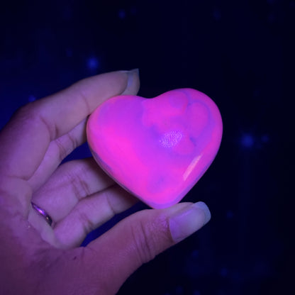 Pink Mangano Calcite Heart – 0.125 kg