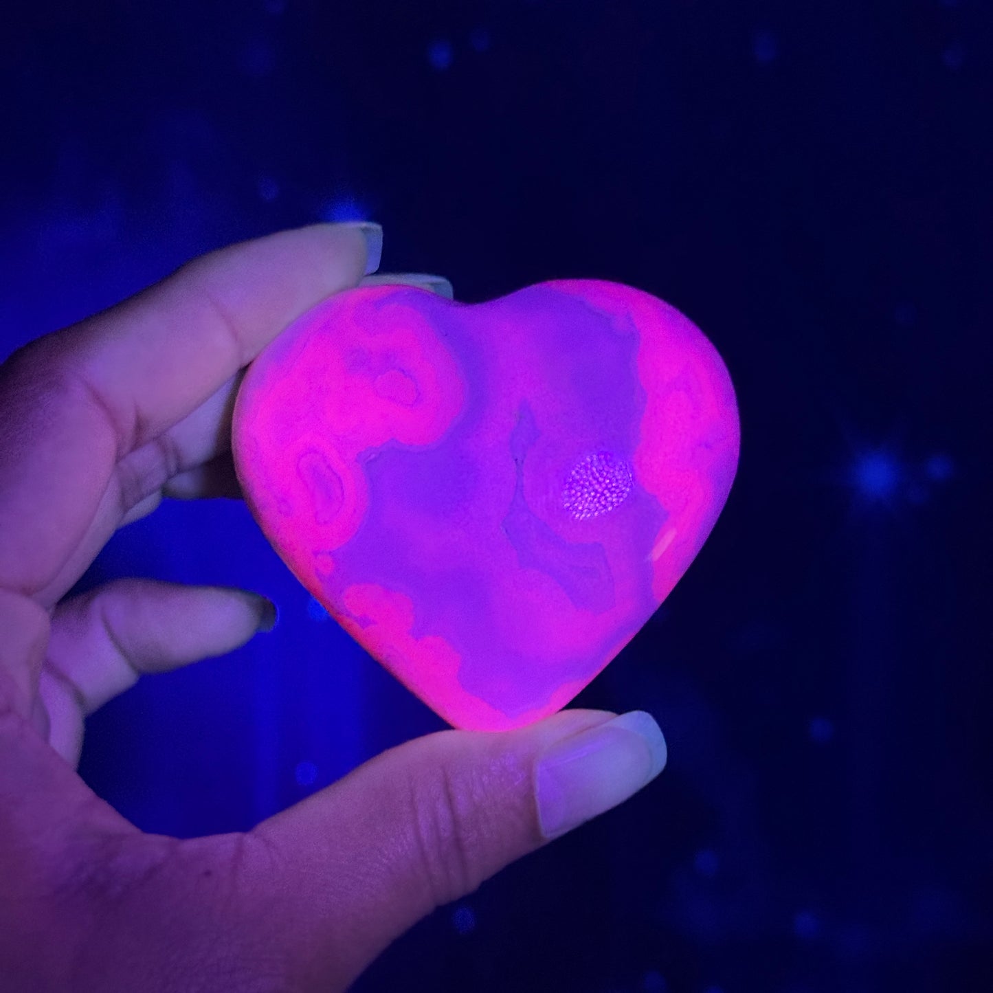 Pink Mangano Calcite Heart – 0.150 kg