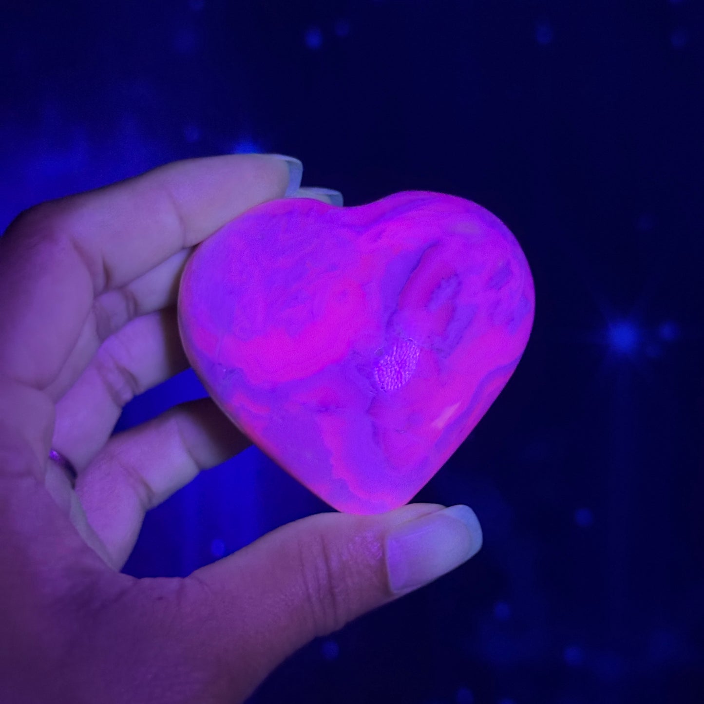 Pink Mangano Calcite Heart – 0.150 kg