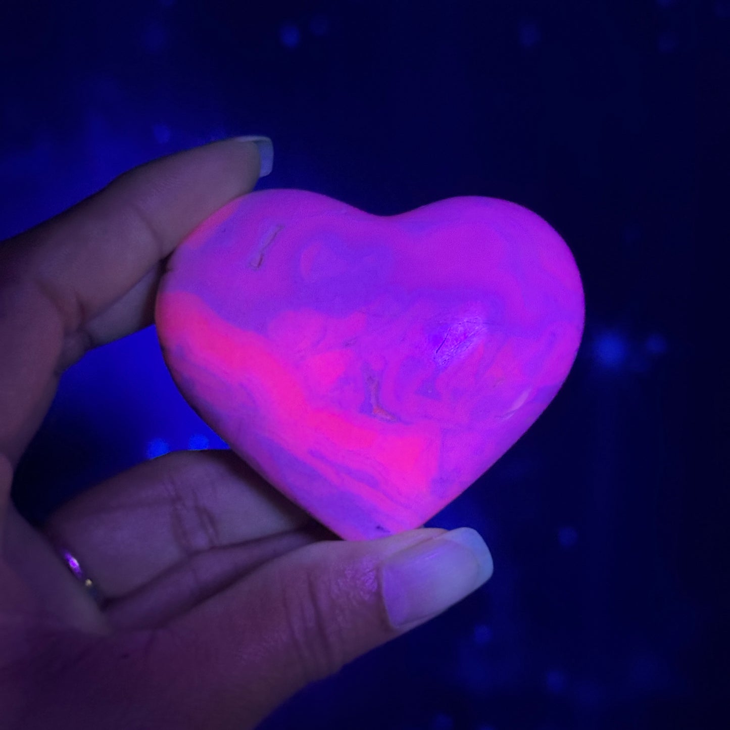 Pink Mangano Calcite Heart – 0.156 kg