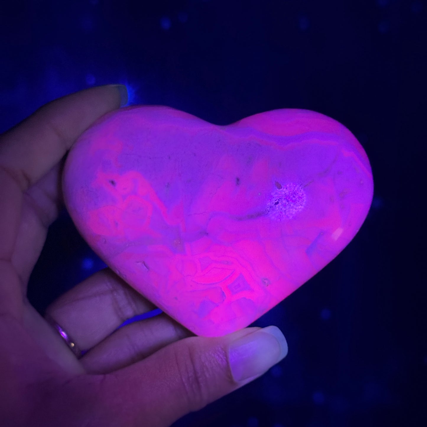 Pink Mangano Calcite Heart – 0.266 kg