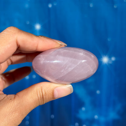 Rose Quartz Heart – 0.210 kg