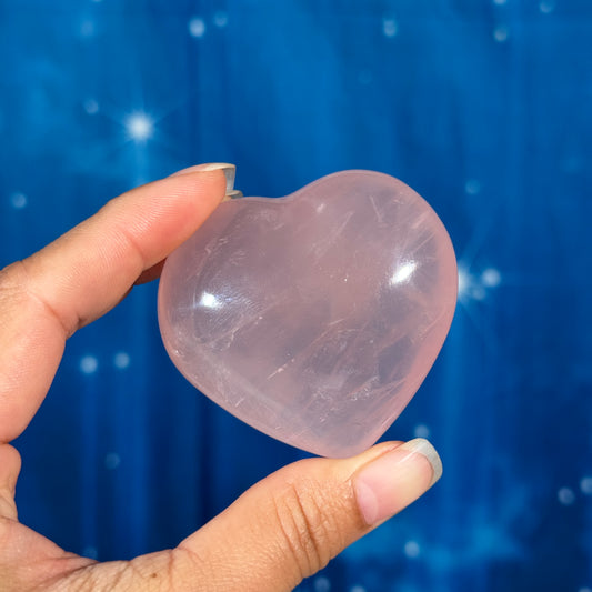 Rose Quartz Heart – 0.113 kg