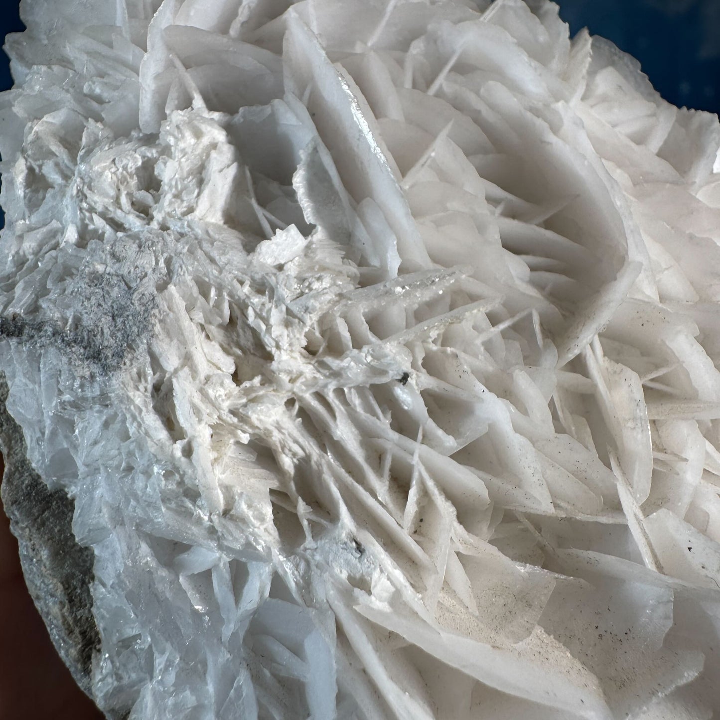 White Rose Calcite Specimen – 1.034 kg