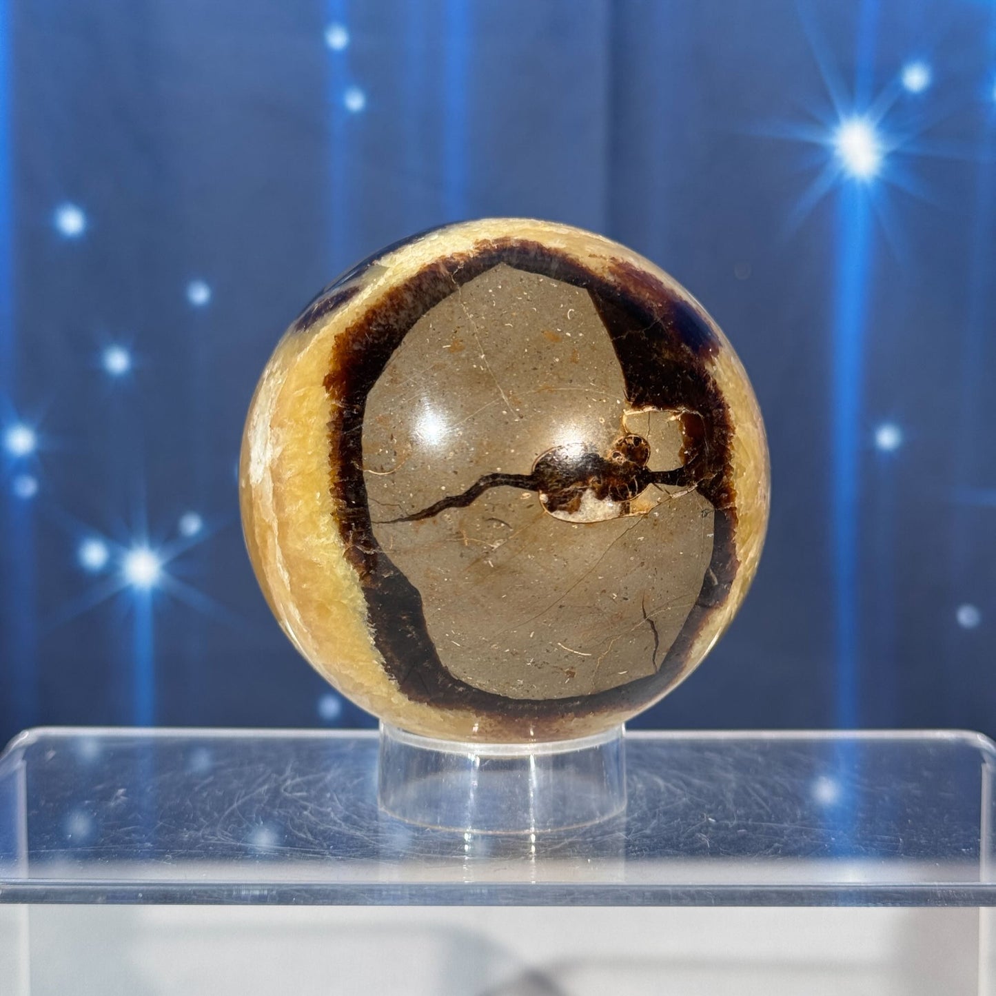 Septarian Sphere – UV-Reactive • 0.456 kg
