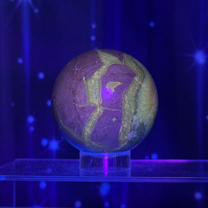 Septarian Sphere – UV-Reactive • 0.456 kg