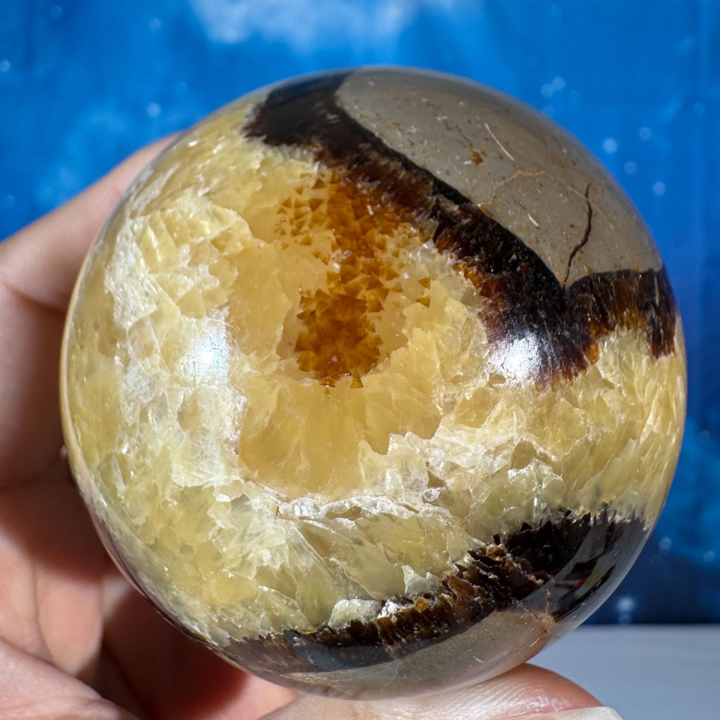 Septarian Sphere – UV-Reactive • 0.456 kg