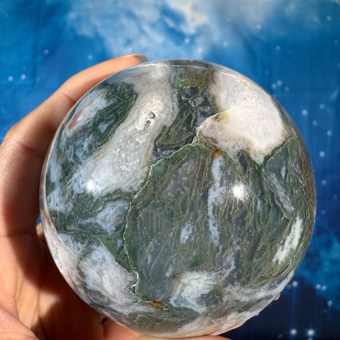 Moss Agate Sphere – 0.621 kg