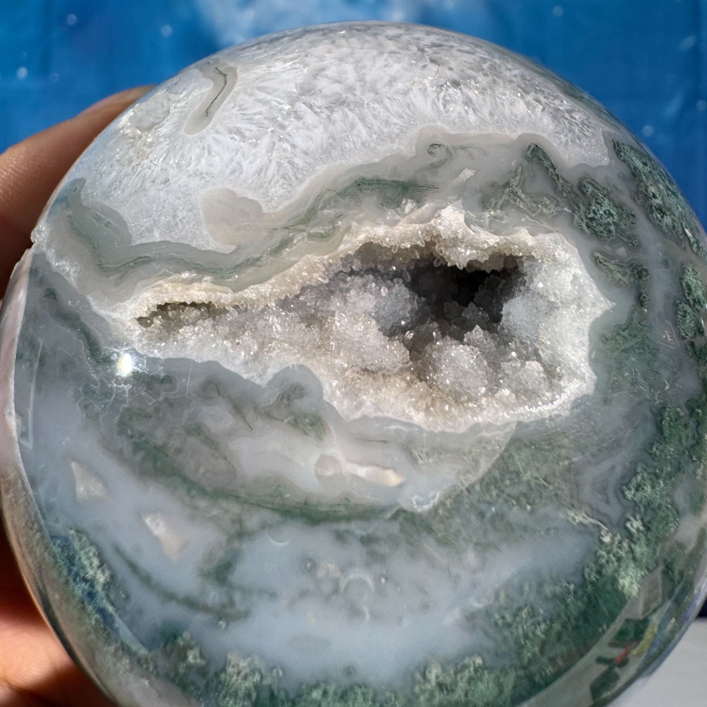 Moss Agate Sphere – 0.777 kg