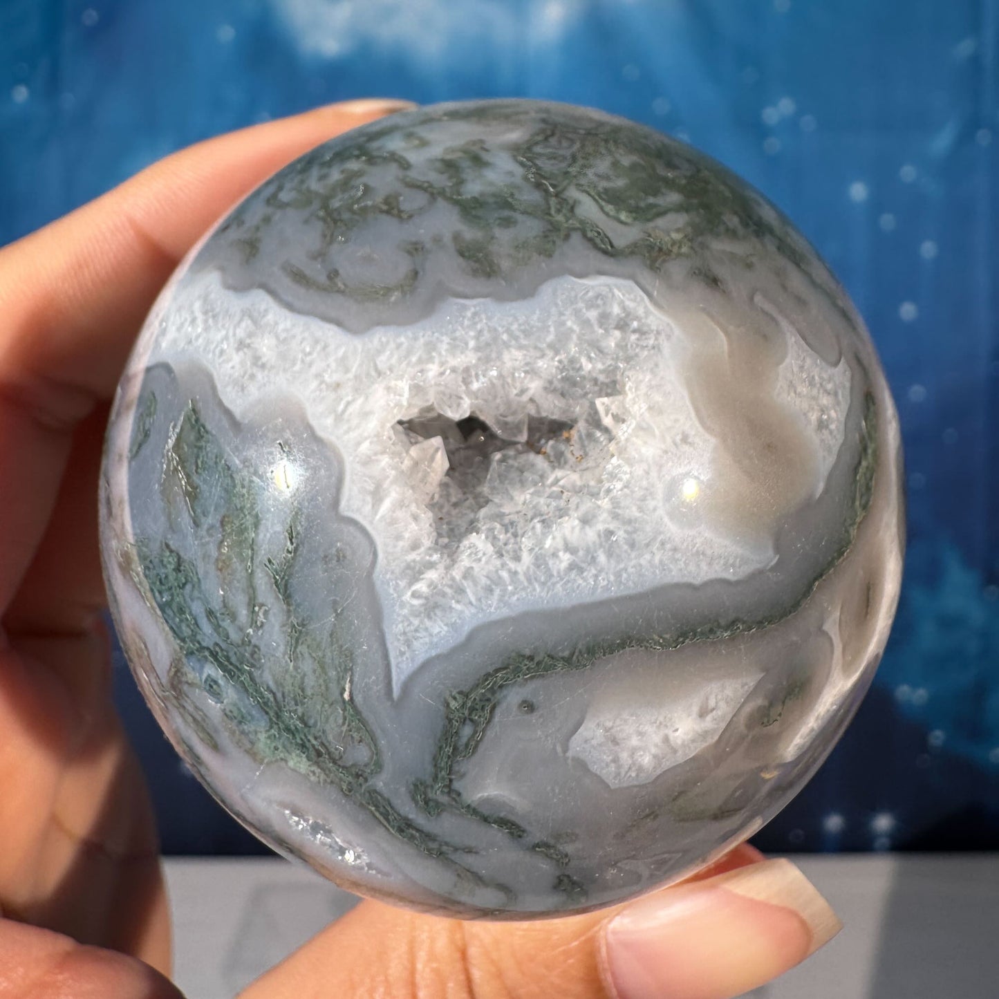 Moss Agate Sphere – 0.337 kg