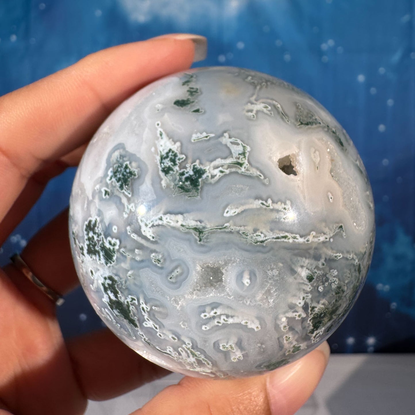 Moss Agate Sphere – 0.286 kg