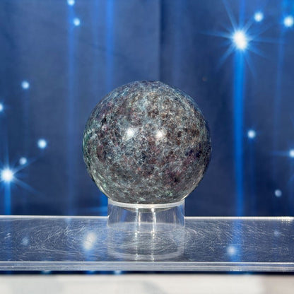 Ruby in Kyanite with Fuchsite Sphere – UV-Reactive • 0.306 kg