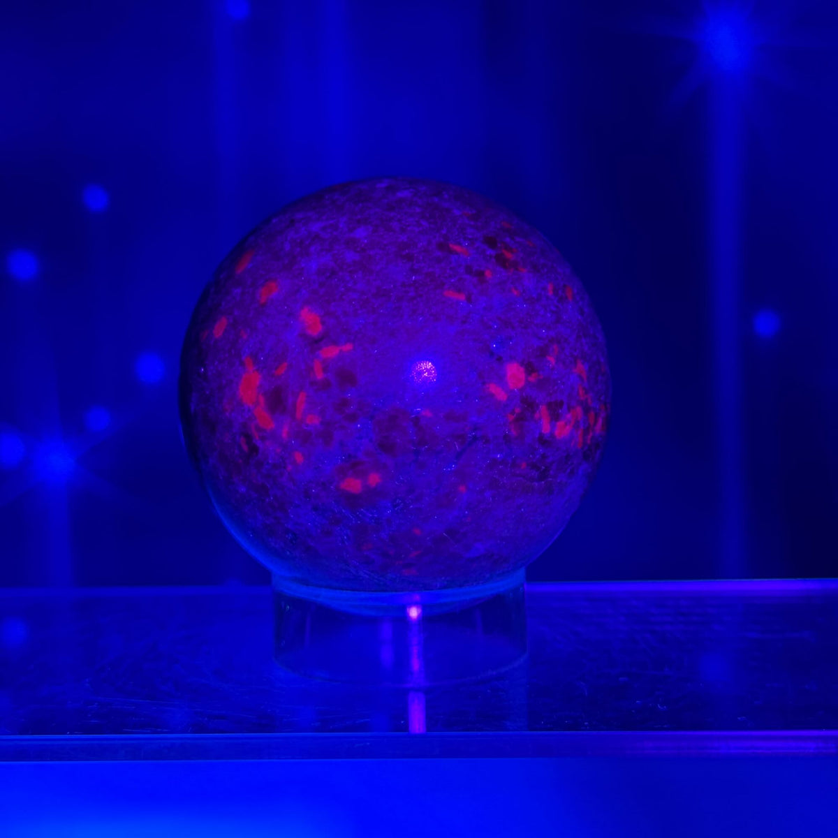 Ruby in Kyanite with Fuchsite Sphere – UV-Reactive • 0.306 kg