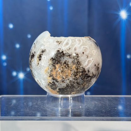 Agate Sphere with Quartz Druze – 0.153 kg
