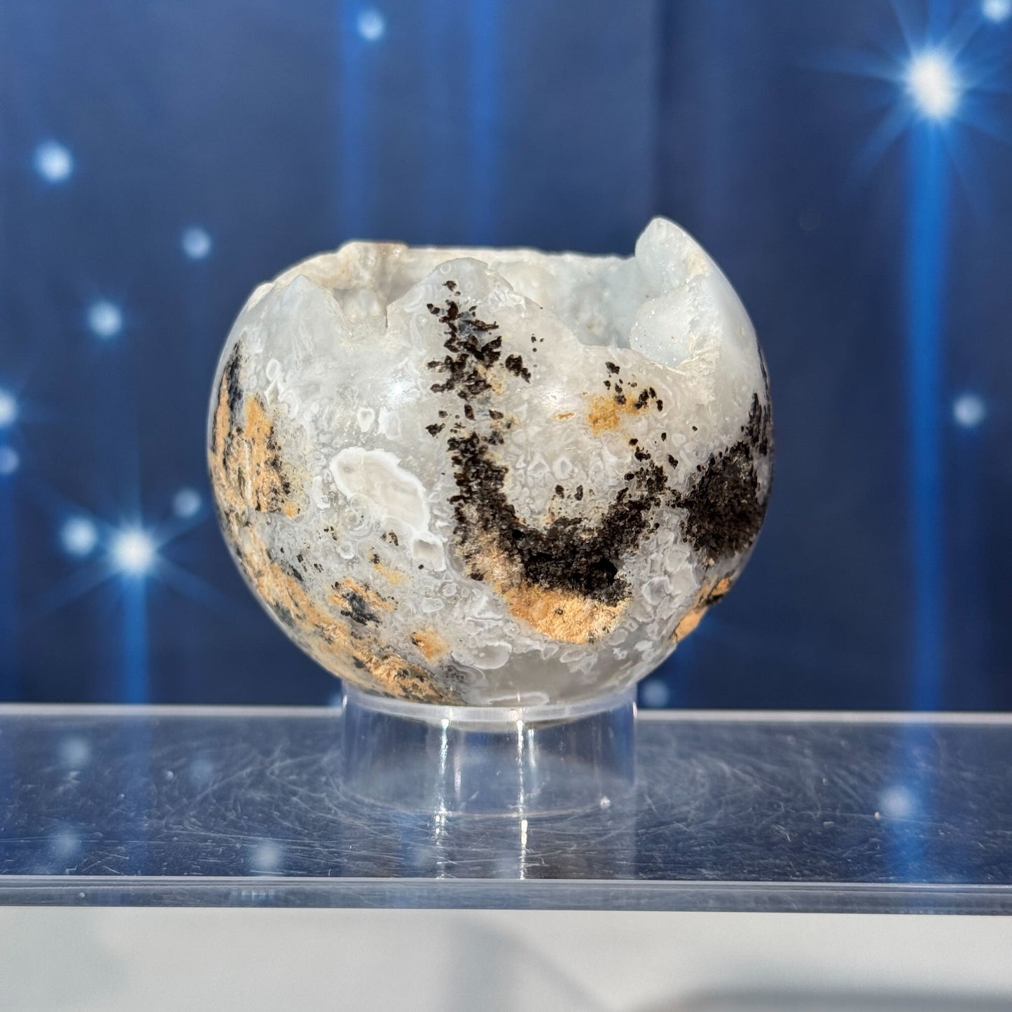 Agate Sphere with Quartz Druze – 0.153 kg