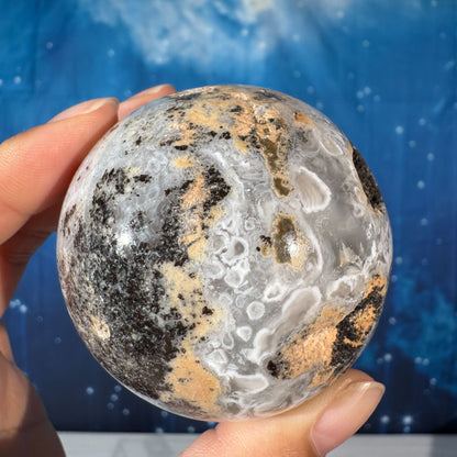Agate Sphere with Quartz Druze – 0.153 kg