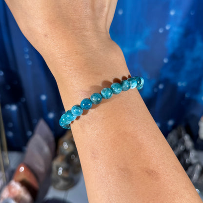 One (1) Blue apatite bracelet-stretchy - 7mm beads - fits 6.5" wrist