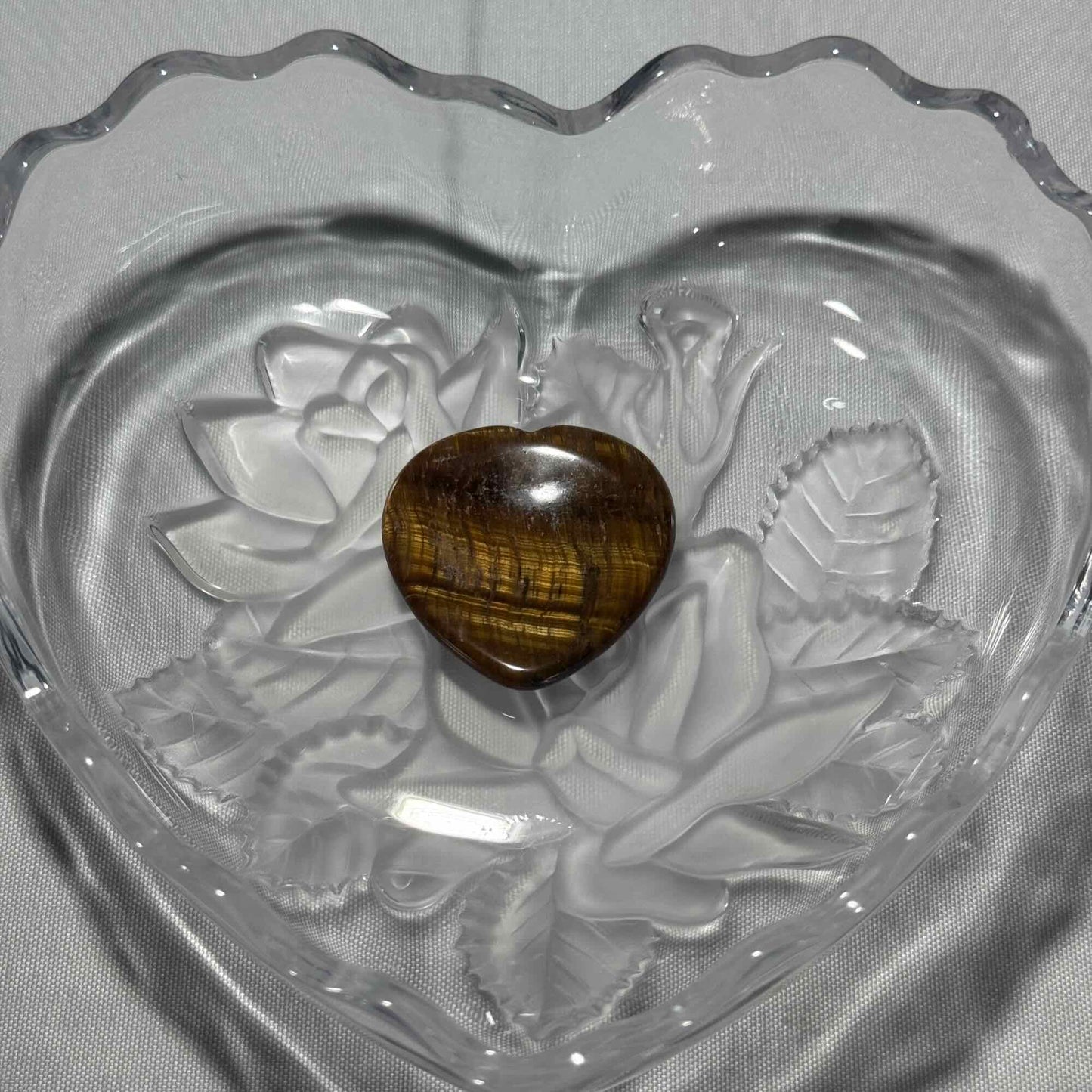 One (1) Tiger's Eye Heart Worry Stone – 0.011 kg