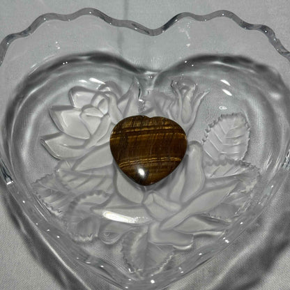 One (1) Tiger's Eye Heart Worry Stone – 0.011 kg