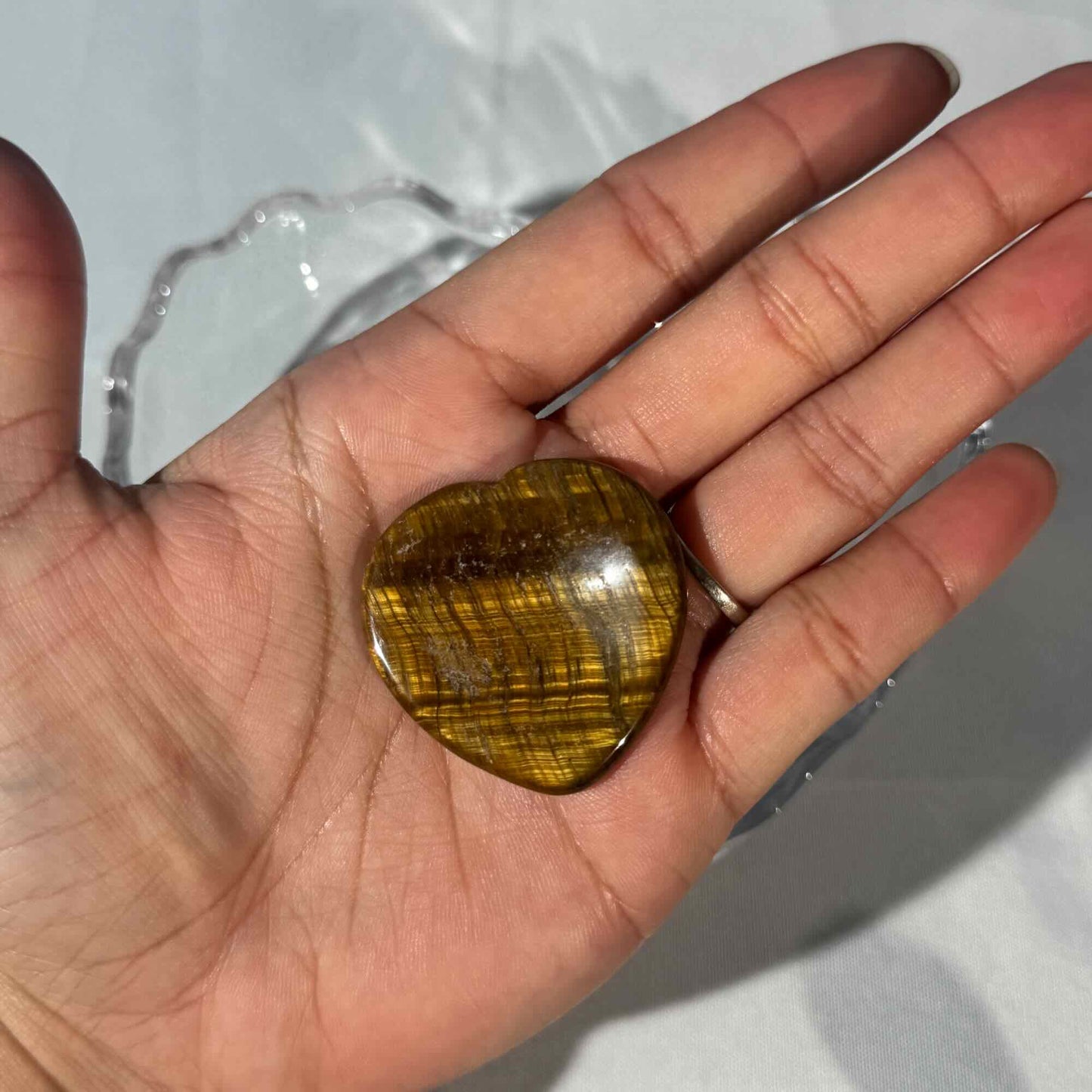 One (1) Tiger's Eye Heart Worry Stone – 0.011 kg