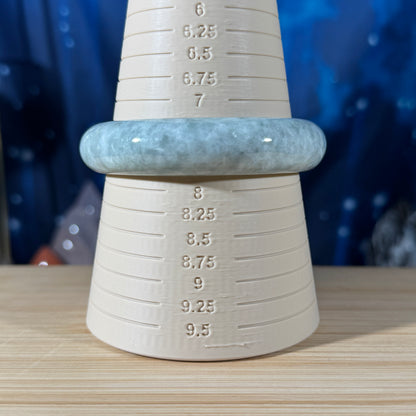 Guatamalen jade bangle - fits wrist size: dia. 62mm (circ. 6.75")