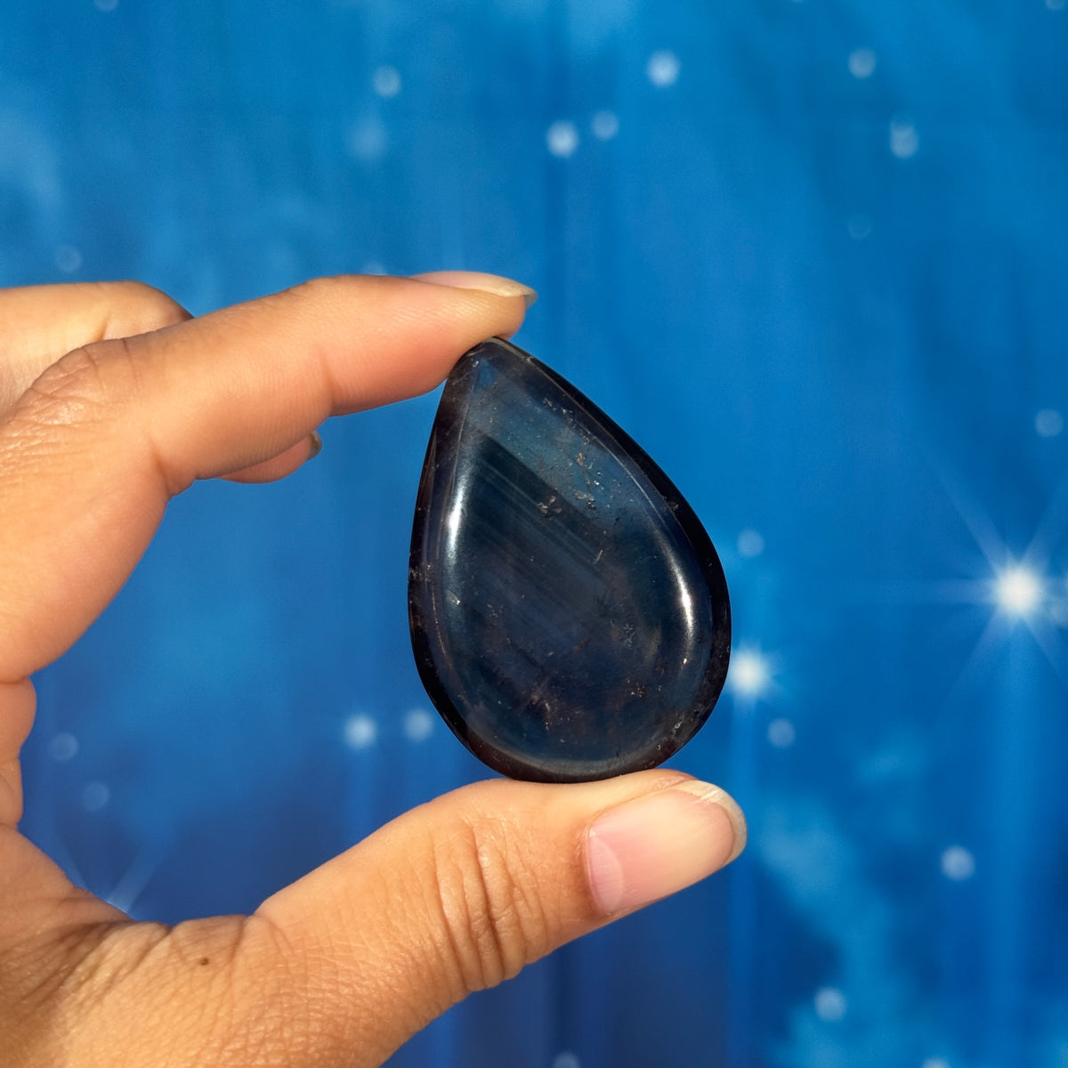 Smoky Quartz with Phantoms Teardrop Worry Stone – 0.022 kg