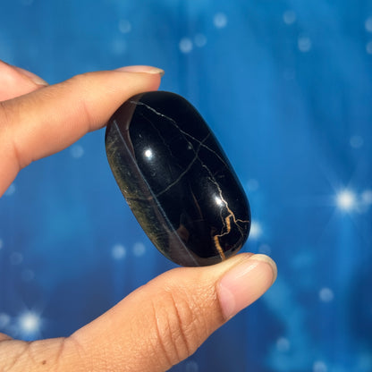 Blue Tiger's Eye Palm Stone – 0.037 kg