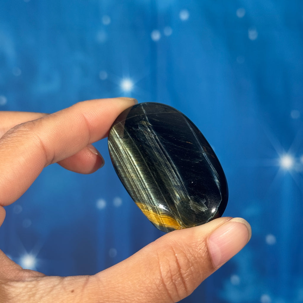 Blue Tiger's Eye Palmstone – 0.048 kg