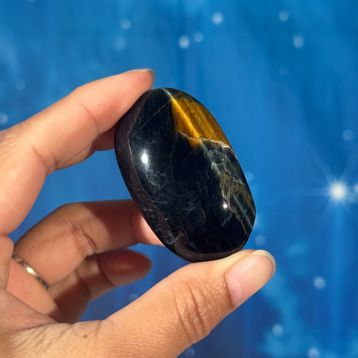 Blue Tiger's Eye Palmstone – 0.048 kg